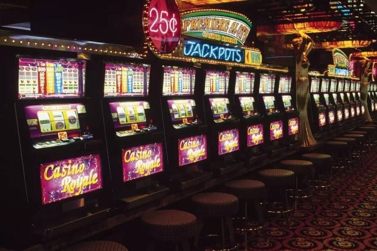 mm99 ကာစီနို Live Baccarat Real Dealer မြန်မာ MMK ကျပ်ငွေဖြင့် ကစားနေသောမြင်ကွင်း